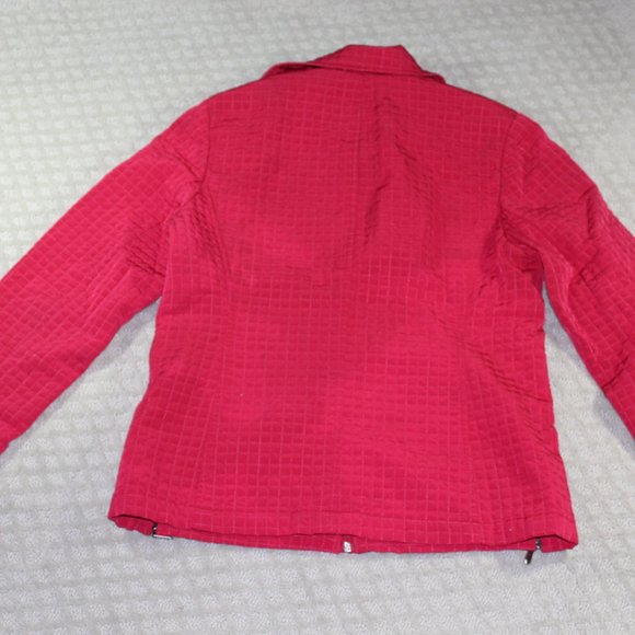 Gallery Size Medium Quilted Red Jacket - Picture 3 of 6